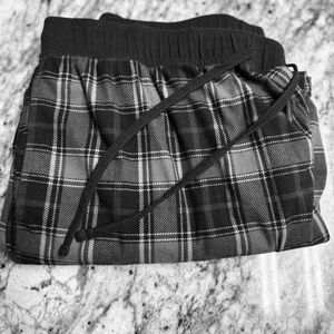 Men’s Nautica Black and Gray Plaid Sleepwear Pants Size XL